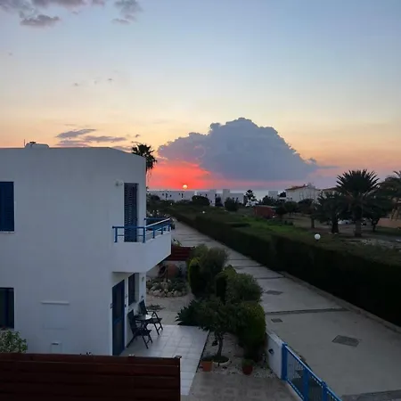 Alex By The Sea * Paphos